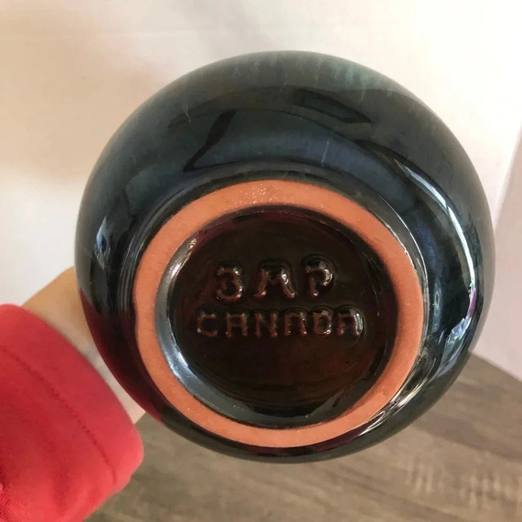 Vtg Blue Mountain Pottery  11” Vase - Picture 5 of 9